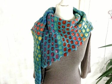Strickanleitung Schal Hexagon Tuch mehrfarbig