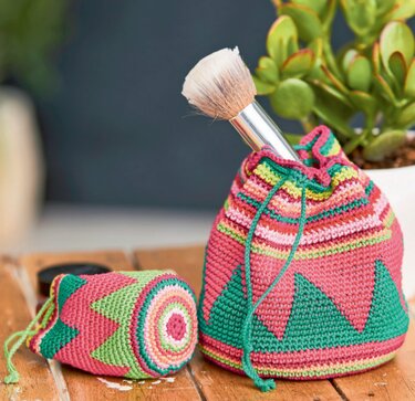 Zwei gehäkelte Beutelchen in Tapestry-Technik - Häkeln