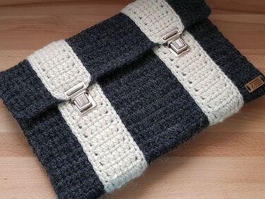 Mod. 035 - Tasche / Etui für Laptop, Tablet, Handy - Häkeln