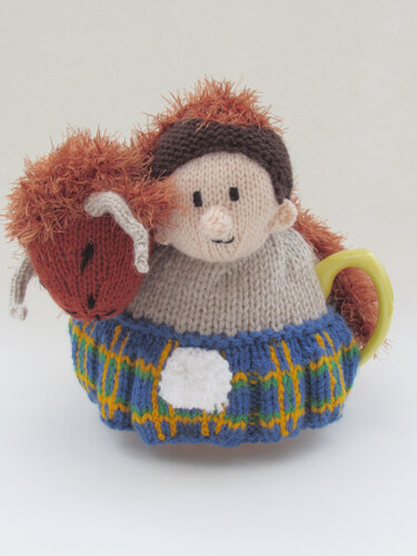 Hogmanay Hoolie Tea Cosy - Knitting
