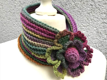 Halswärmer „Kugelblume“ - Häkeln