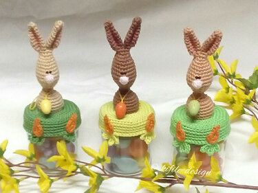 Häkelanleitung Kurti Der Hase / Deckelbezug für Bonbonglas / Dekobezug für Marmeladenglas
