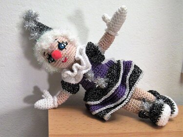 Häekelanleitung Clownmädchen Carlotta - Häkeln