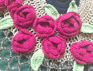 Röschen mit Blätter - Häkeln