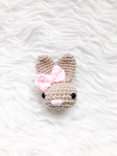 Häkelanleitung kleiner Hasenkopf für Schnullerkette / Kinderwagenkette