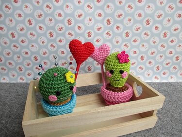 Häkelanleitung Valentins-Kaktus