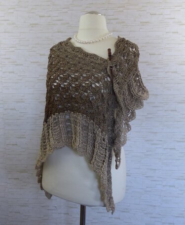 Sandur Häkelanleitung für ein Dreieckstuch raffiniert gehäkelt