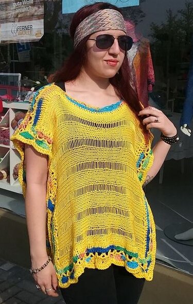 Poncho mit Fallmaschen