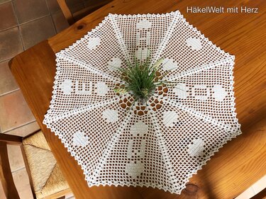 Häkeln / Tischdecke "Home" / in 2 Größen