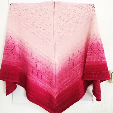 Tuch "...weil ich ein Mädchen bin..." - Stricken