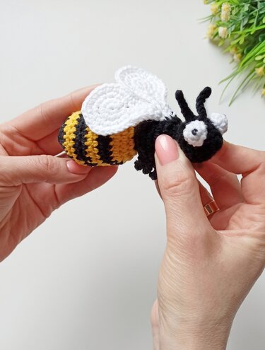 Crochet bee amigurumi pattern, Easy crochet amigurumi bee