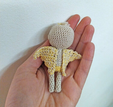 Pattern Tiny Cupid with heart - Crochet