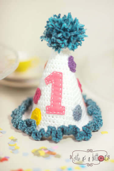 Cute as a button Geburtstagshut - Häkeln