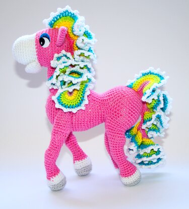 Colourful Horse Crochet Pattern