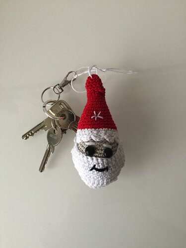 Häkelanleitung Weihnachtsmann Schlüsselanhänger Taschenbaumler