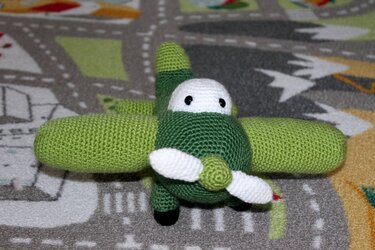 little green plane - Crochet