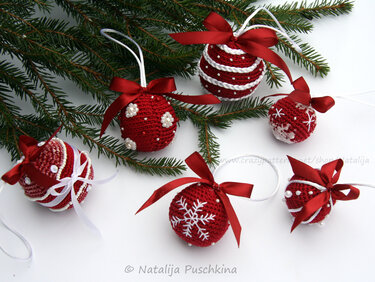 Crochet Pattern Christmas Balls