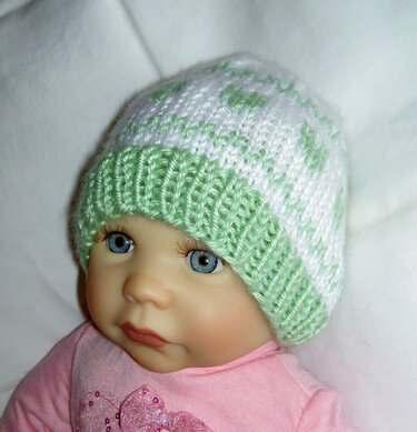Strickanleitung Baby-Mütze mit Herzchen 1 - 6 Monate  #003