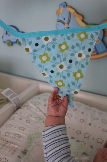 Nähanleitung: Bunte Wimpelkette selber nähen