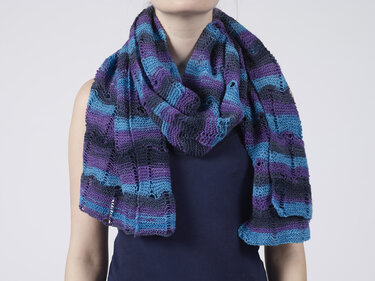 Lace Schultertuch, Schal, Stola, Wellenmuster, Modell “Mia” - Bild 3