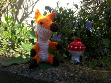 Fuchs und Fliegenpilz Figuren - Häkeln