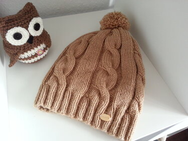 19 Strickanleitung Bommelmütze stricken beige PDF