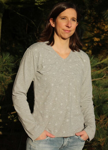 Basic shirt Nike – pattern and E-Book, sizes 158 – women´s 46 / Kids M – women´s L / Xl - Sewing