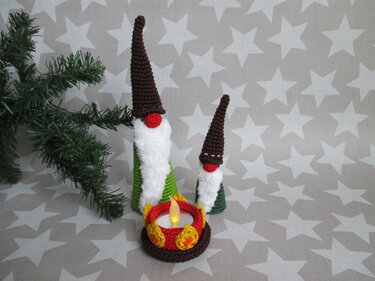 Häkelanleitung Waldwichtel am Lagerfeuer