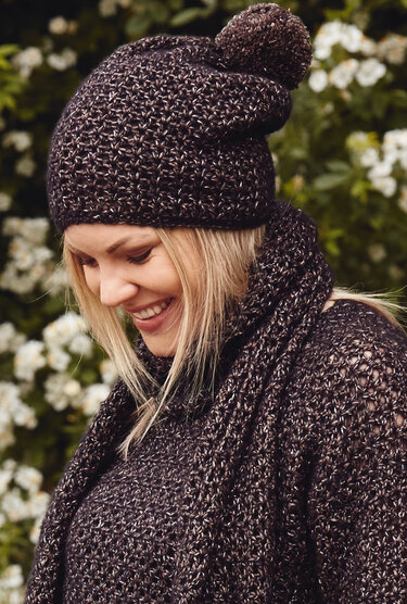 Gehäkelt: Mütze und Schal ergänzen den Pulli mit Granny-Square-Bordüre - Bild 3