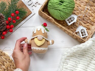 Crochet pattern Gingerbread man gnome (PDF)