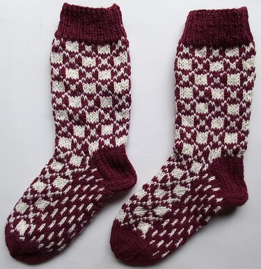 Strickanleitung für Socken mit litauischem Kurzememuster Gr. 41/42