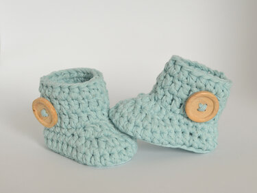 Crochet pattern simple baby booties, baby footwear, newborn sock shoes
