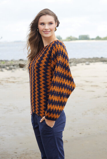 Pulli mit Jacquardmuster in Cognac-Braun und Dunkelblau - Bild 4