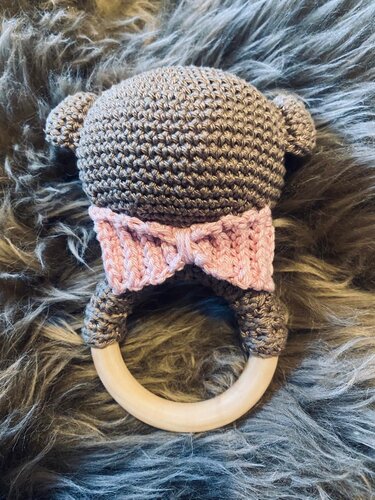 Baby Grabring Daisy-Bear, Rattle, crochet tutorial