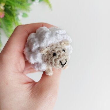 Crochet sheep pattern, easy crochet amigurumi lamb