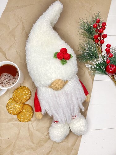 Crochet Pattern Christmas gnome. Amigurumi crochet pattern gnome