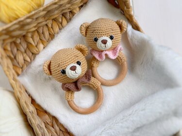 Crochet pattern Baby rattle bear with a collar PDF