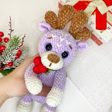 Crochet Pattern Christmas deer. Amigurumi Santa reindeer.