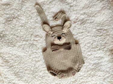 Crochet Pattern Romper Bunny for baby, sizes Newborn to 12 months,