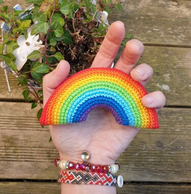 Häkelanleitung Regenbogen in deutsch und englisch, crochet pattern, english