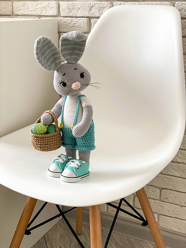 Stuffed Easter Bunny doll EASY Amigurumi Crochet Pattern (PDF file).
