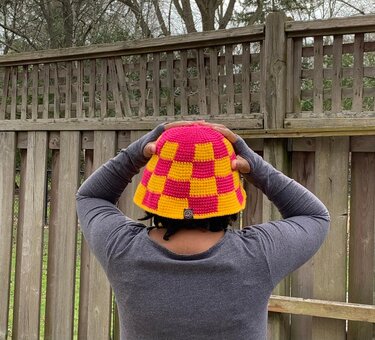 Crochet Checker Bucket Hat, unisex, easy crochet pattern