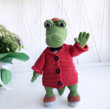 Crochet Crocodile stuffed doll EASY Amigurumi Crochet Pattern (PDF file).