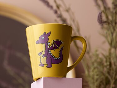 Gelbe Tasse mit lila Drachen-Plottermotiv