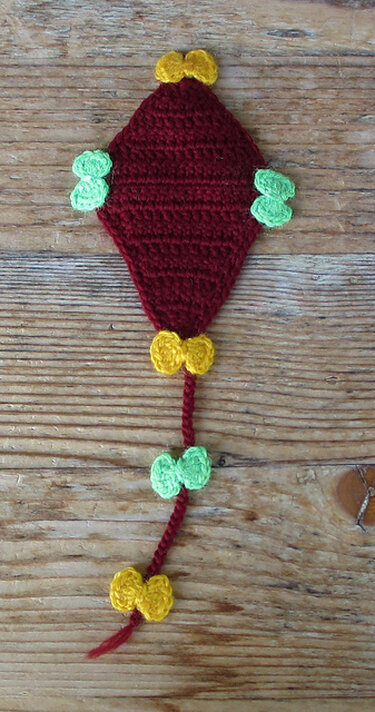 Herbst-Dekoration :  Drachen steigen lassen - Häkeln