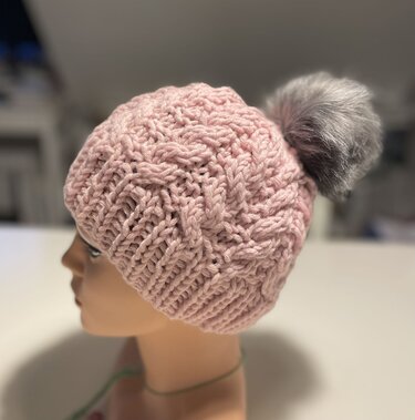 Strickanleitung für trendige Bommelmütze - Wintermode - Bild 2