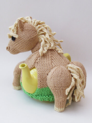 Shetland Pony Tea Cosy Knitting Pattern
