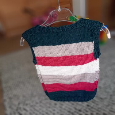 Knitting Pattern: Kid's Slipover Robyn