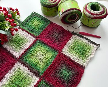 Puffs and Hugs Christmas Pillow - Crochet