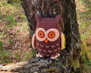 Forest Owl - Toy or Doorstop Crochet Pattern